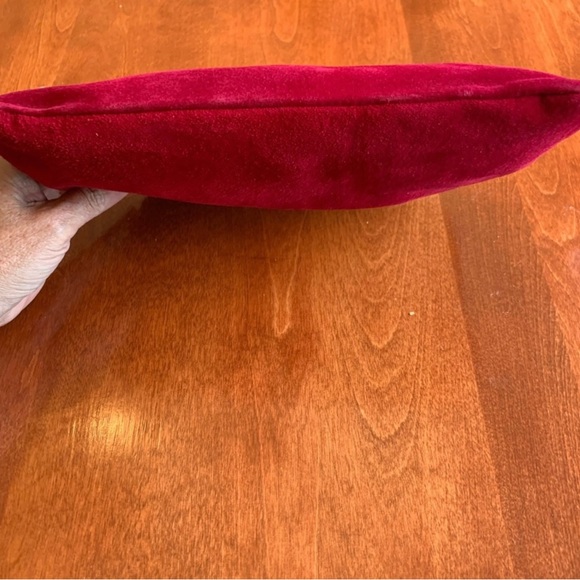 Italian Suede Clutch. Maroon.
Bakelite Closure - Picture 4 of 7